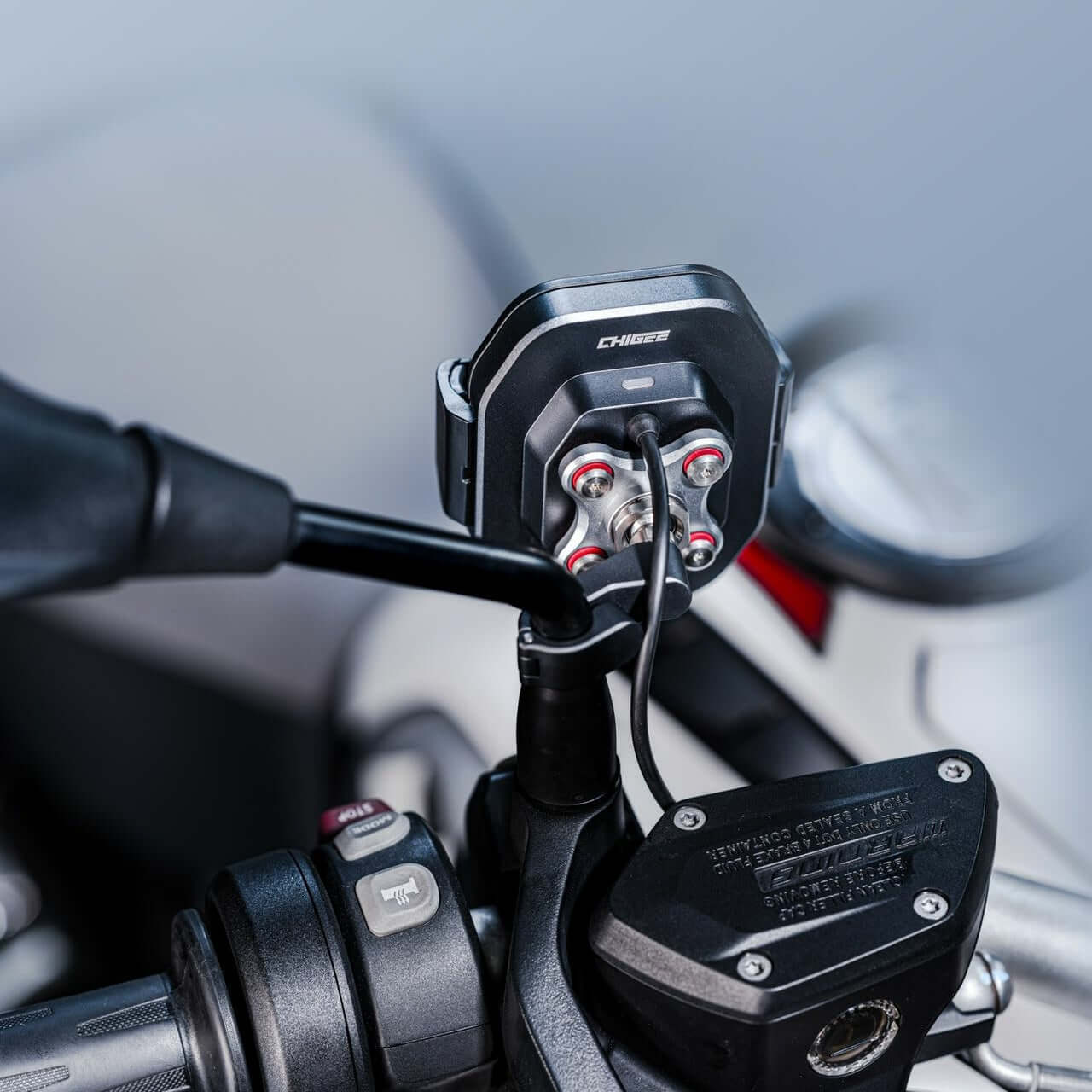 Suporte de telemóvel (com carregamento)